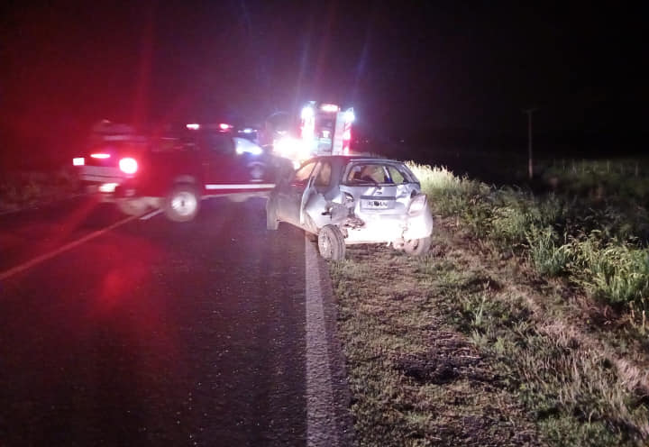 Un camión y un automóvil chocaron en la Ruta Nacional N° 5