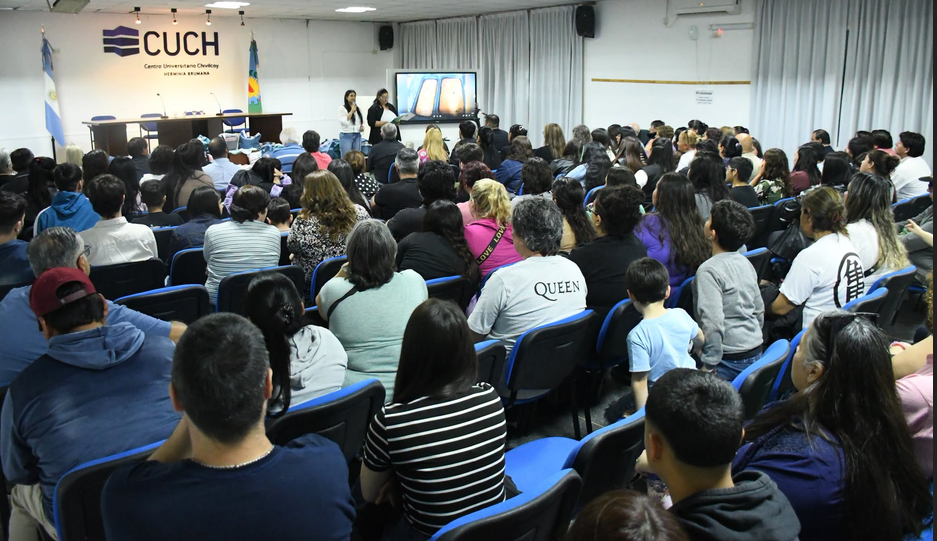 Entrega de certificados de cursos homologados por Nación y fortalece la salida laboral local