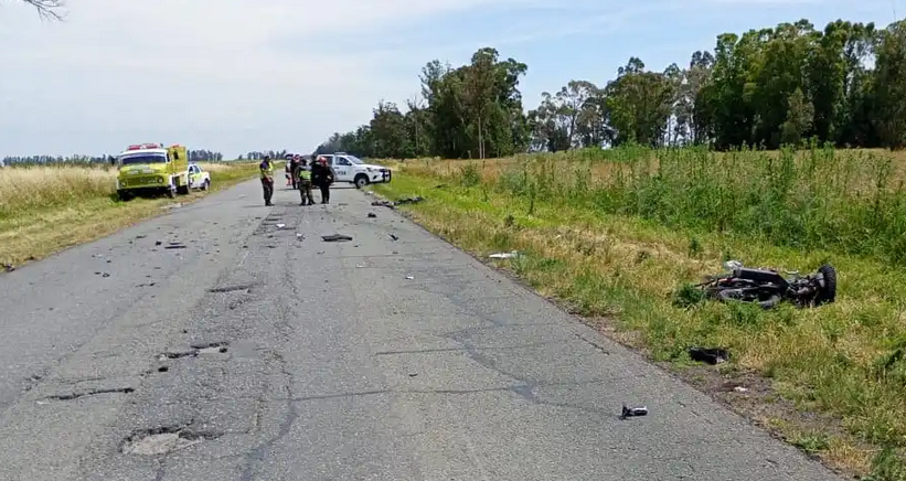 Un motociclista, con domicilio en Chivilcoy, falleció tras protagonizar un choque frontal contra un camión