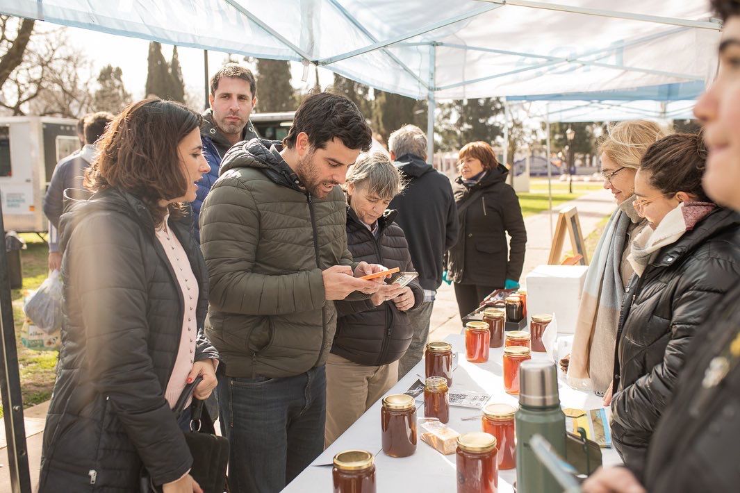 “Vincula a productores y consumidores de manera directa y el acompañamiento del Banco Provincia"