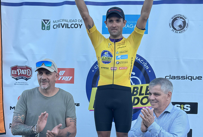 Ciclismo: Sebastián Tolosa ganó al sprint en Chivilcoy y lidera la general en la Doble Bragado