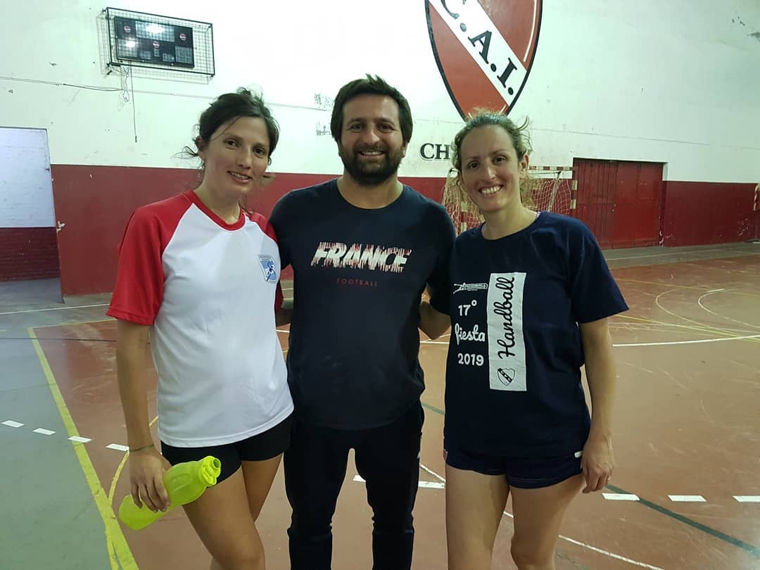 18 años después…
Ana Uhart y Guadalupe Vigliero, las ‘socias fundadoras’ del Handball competitivo de