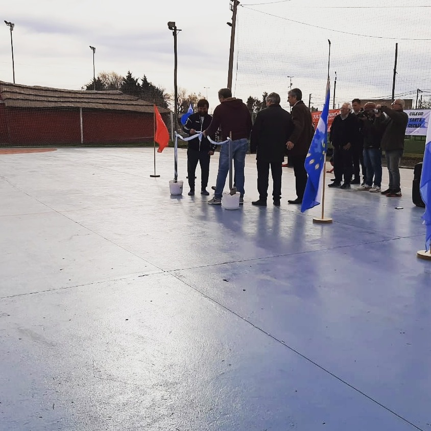 Handball
Independiente inauguró oficialmente su playón