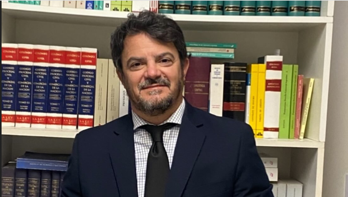 “No me gustaría tener que competir por fuera de la estructura del partido aunque no lo descarto”, sostuvo Luciano Dellepiane