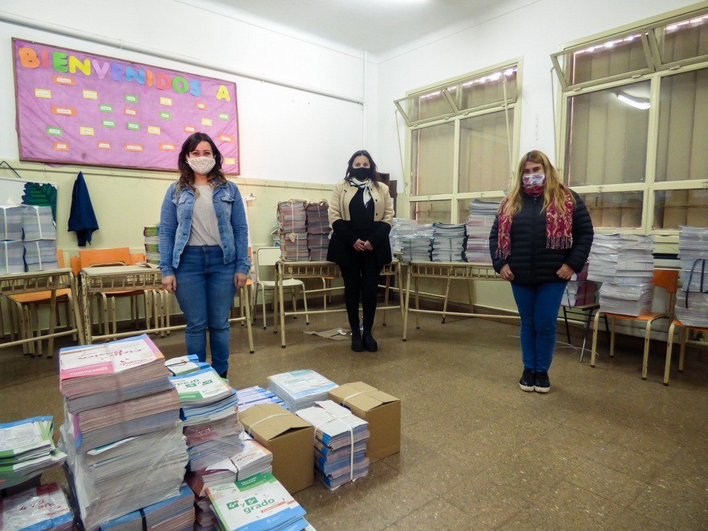 Movimiento Evita 
Realizaron la entrega de los cuadernillos Nº 4 de Continuidad Pedagógica Educativa