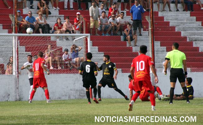 Fútbol
Independiente: Tres goles en el primer tiempo para obtener sus primeros tres puntos