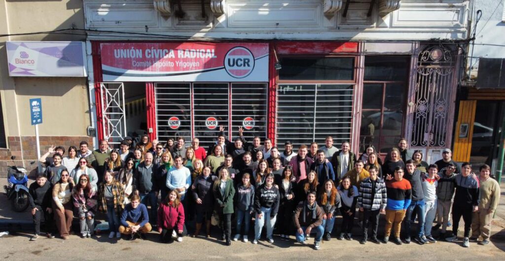 “Fue una reunión larga porque se abordaron diferentes temáticas como la ludopatía, educación, manejo de las redes sociales en la política, estuvo muy interesante y hubo varios paneles”