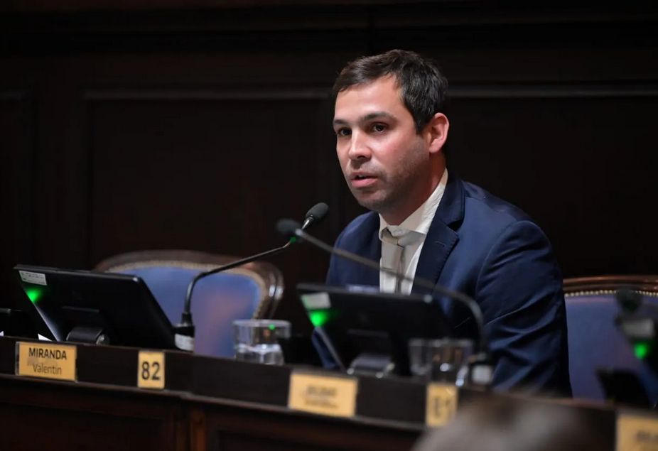 “Estamos dispuestos a dialogar y evaluar las propuestas del oficialismo pero también a imponer las modificaciones que entendemos necesarias, entre ellas, la jerarquización de los municipios”