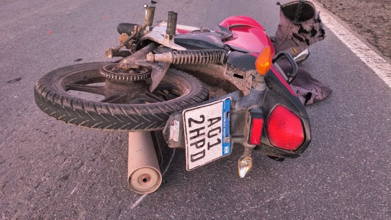 Un motociclista chocó contra un perro en la Ruta 5 y fue hospitalizado