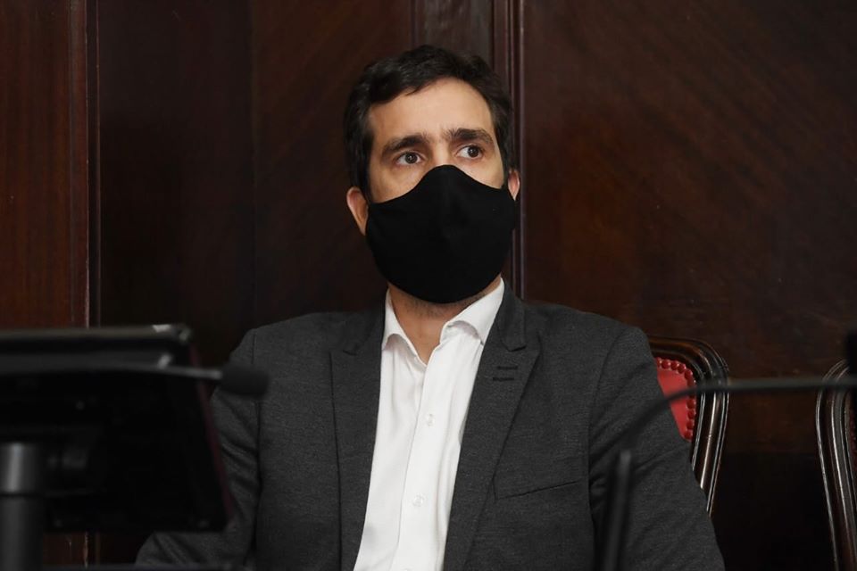 Comisión de Salud
Avanza el proyecto del senador Blanco para que los hospitales municipales recupere