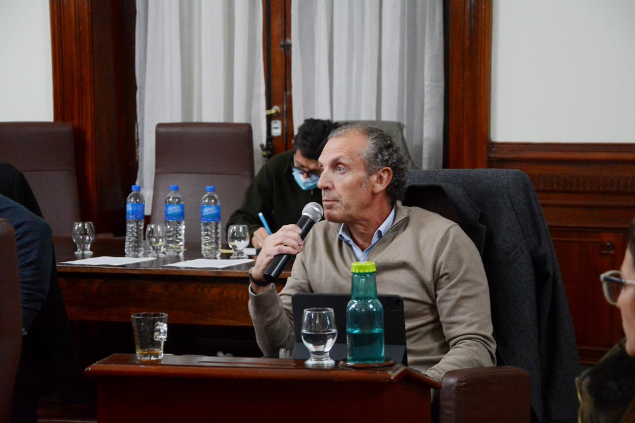 “Hay que tratar de llevar certezas a quienes preguntan cómo está el gobierno encarando la situación”