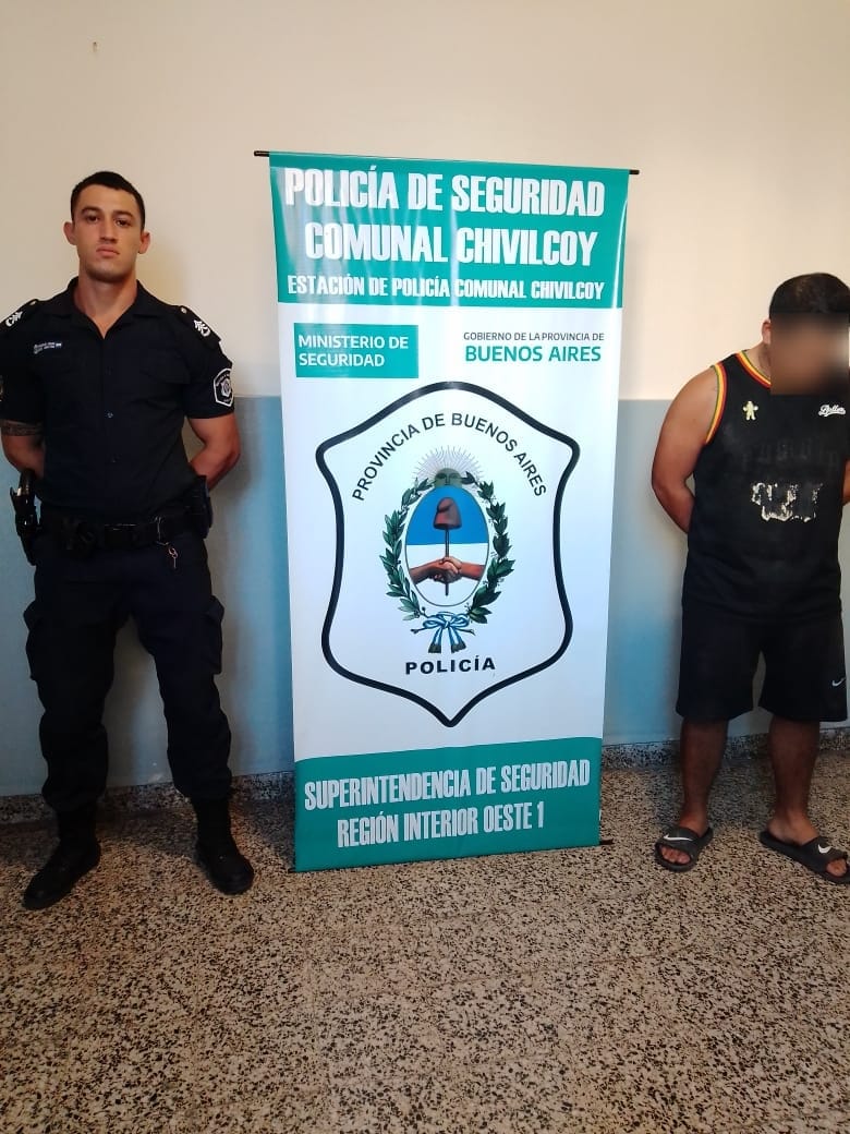 Detuvieron a un individuo que había cometido un ilícito, a mano armada.
