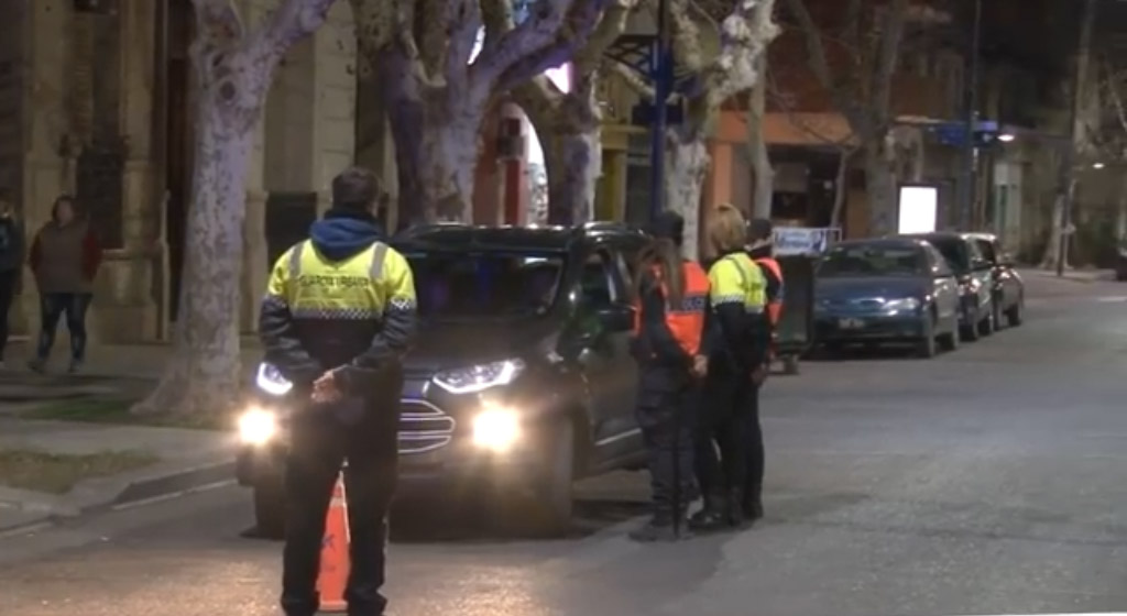 Fuertes operativos nocturnos en diferentes sectores de la ciudad