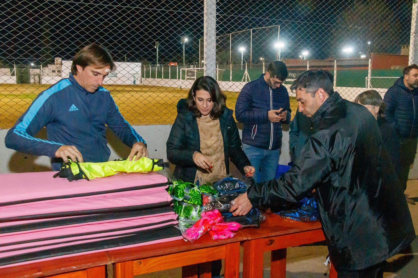 Entregaron kits deportivos a 14 clubes e instituciones de nuestra ciudad