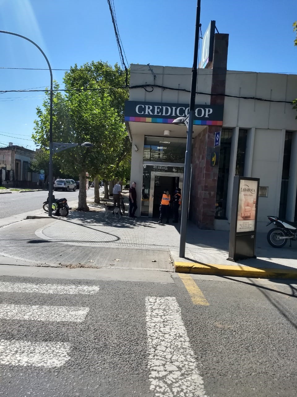 Daniel Pasquinelli
“Todo estuvo muy ordenado, en la vereda hubo personal policial y se respetaron la