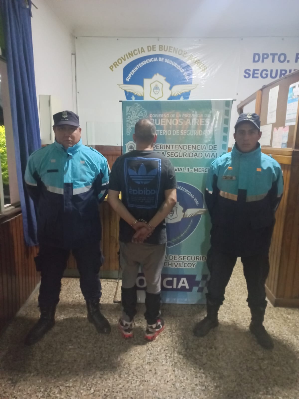 Detuvieron un ciudadano de San Martín, con antecedentes penales, intentando ingresar con drogas .