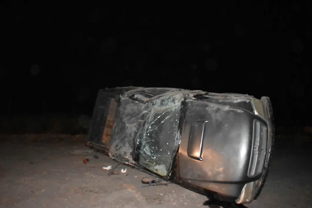 Vuelco de una camioneta a unos 5 kilómetros de la ruta 5 camino a Almeyra.