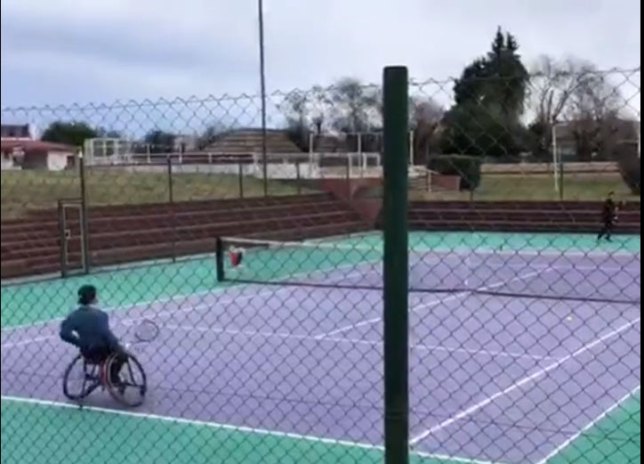 Tenis
El internacional Gustavo Fernández entrena en Chivilcoy
