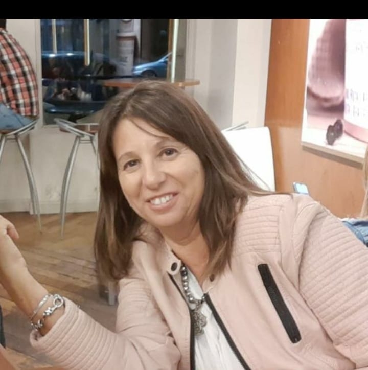Dra. Gabriela Gnavi
“Cada uno elige la rama que más le gusta. En mi caso, me gusta trabajar con la p