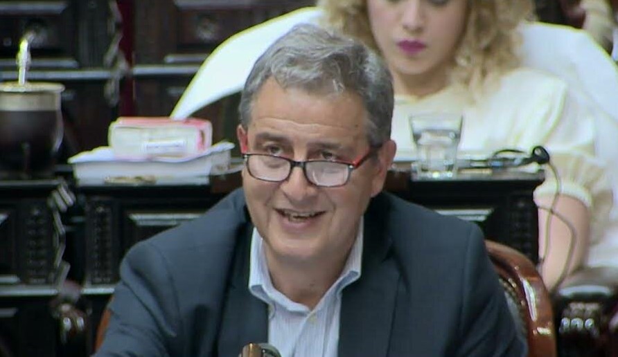 Eduardo Falcone: “Alrededor de 250.000 personas cobran jubilaciones de privilegio”