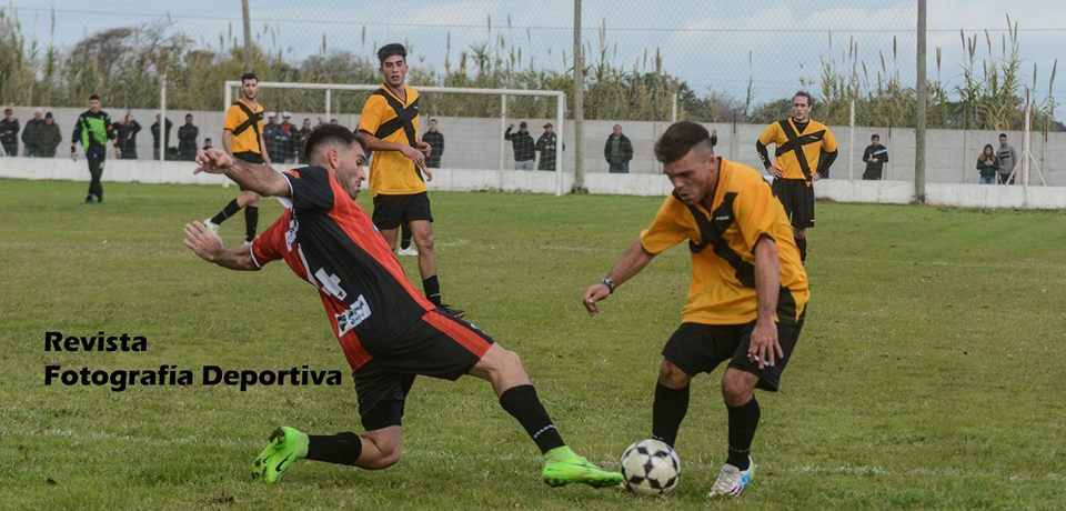 Fútbol
Independiente, Colón, Once Tigres y 22 de Octubre ya están en cuartos de final