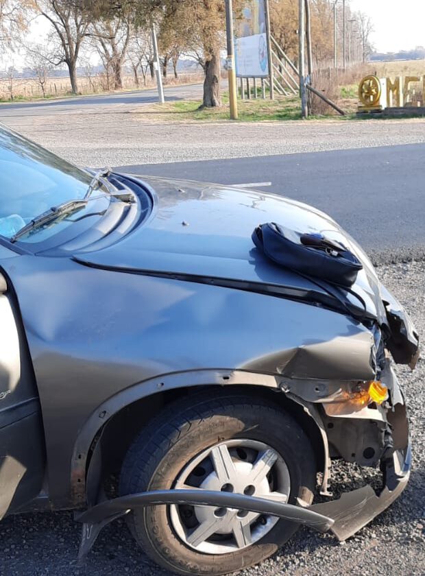 Otro choque entre automóviles en el acceso a la localidad de Mechita