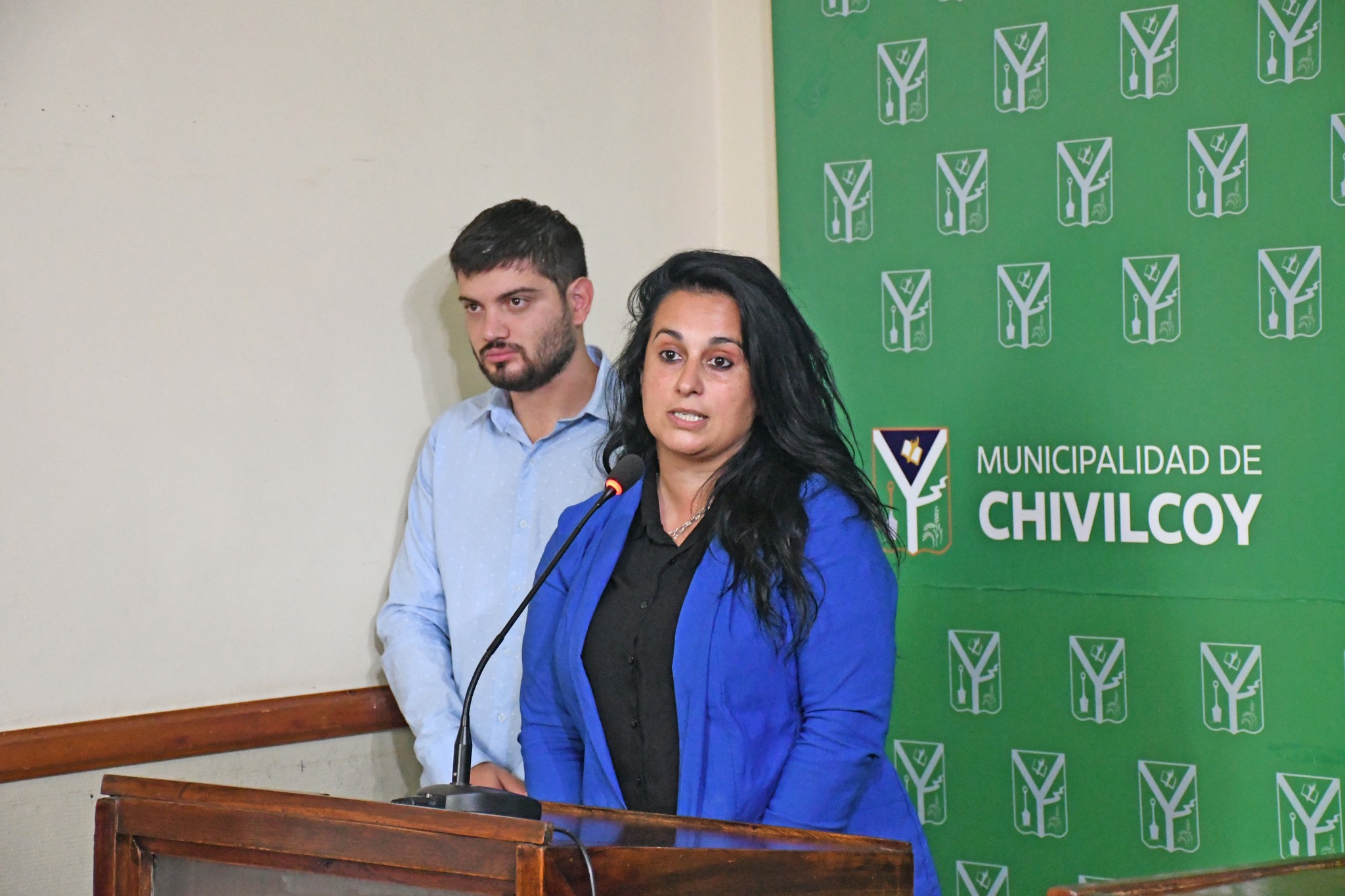 “Quienes se inscriben es porque realmente tienen ganas de aprender el uso de la lengua de señas”