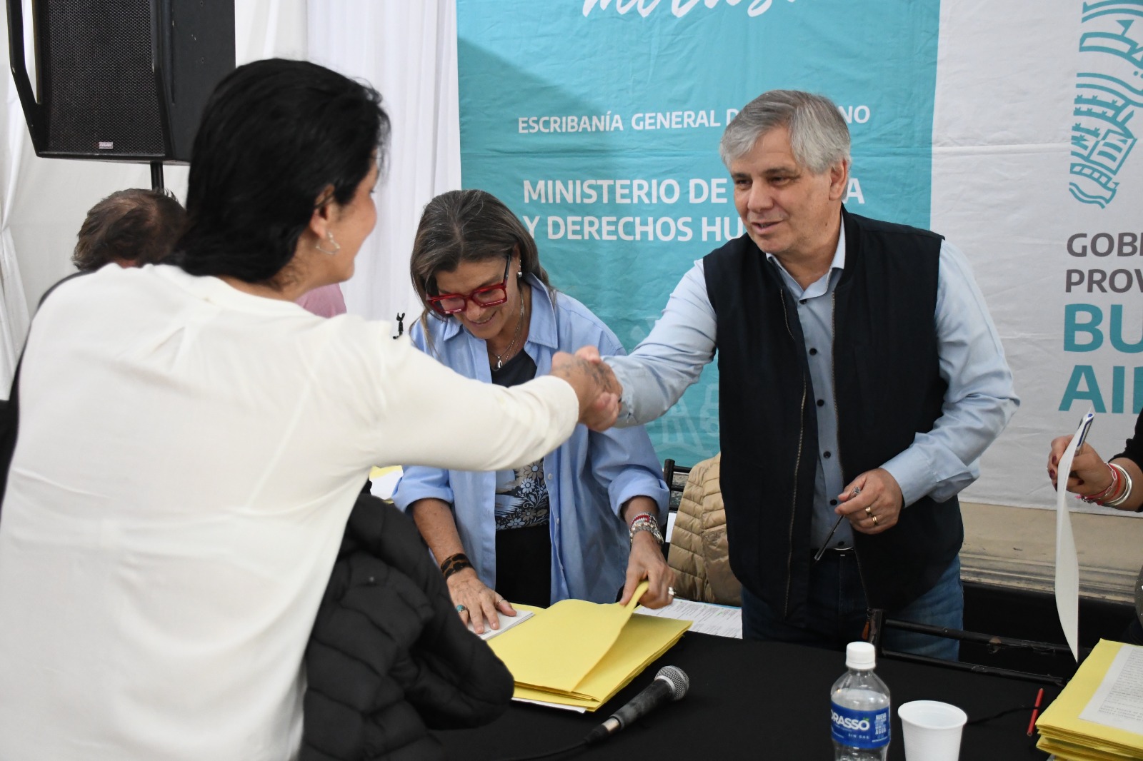 209 familias de Chivilcoy firmaron las escrituras de sus viviendas