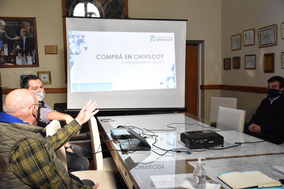 "Comprá En Chivilcoy"
CECOINSE le presentó la nueva plataforma digital al intendente Guill