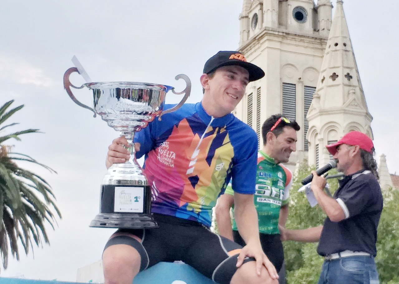 Ciclismo
Sergio Fredes se quedó con la Vuelta al Centro de la Provincia