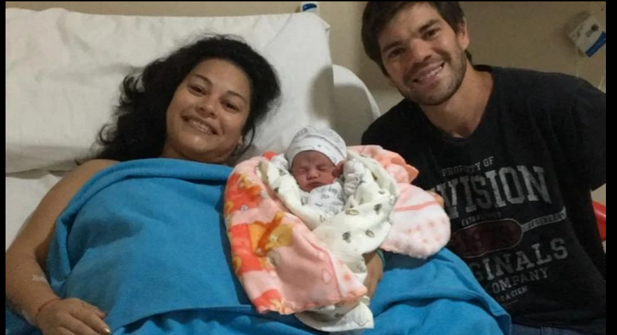 Elena fue la primera en llegar al mundo este año en el Hospital Municipal