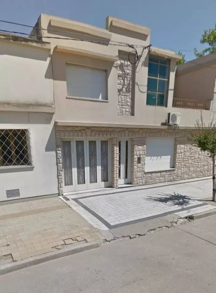 Robaron dinero en efectivo en pesos y en dólares