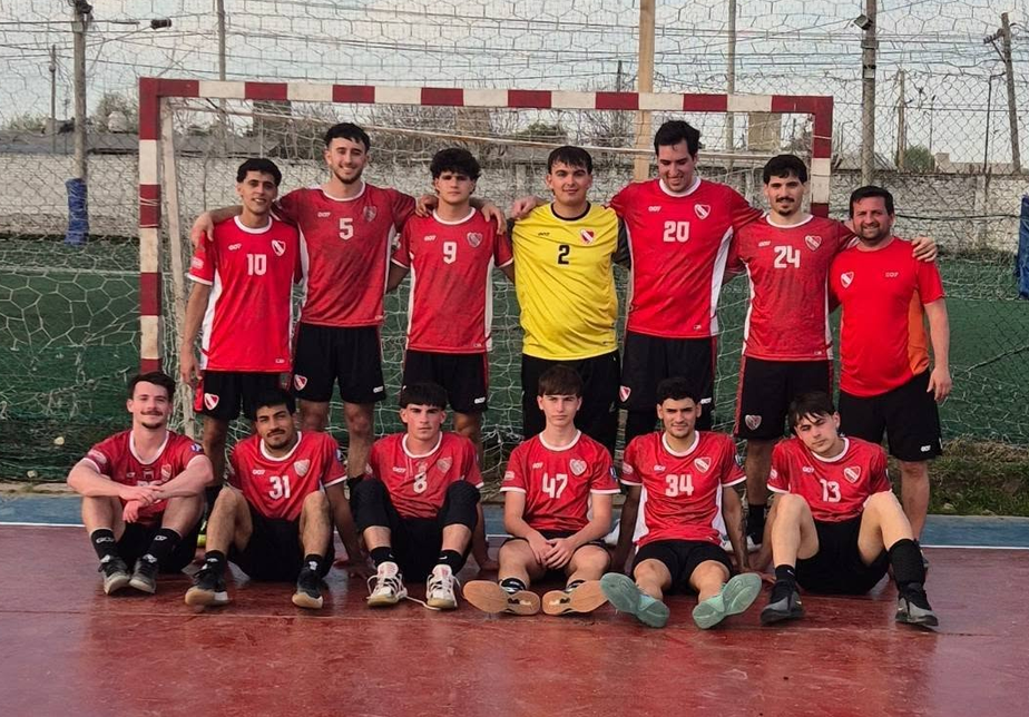 Destacada jornada de Handball en el Club Atlético Independiente en el clásico frente a Estudiantes de Olavarría