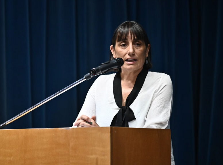 “Están buscando meter una mal llamada Ley de Libertad Educativa que es terrible, incluso el doble de grave en relación a la Reforma Laboral, porque liquida a la educación pública como la conocemos”