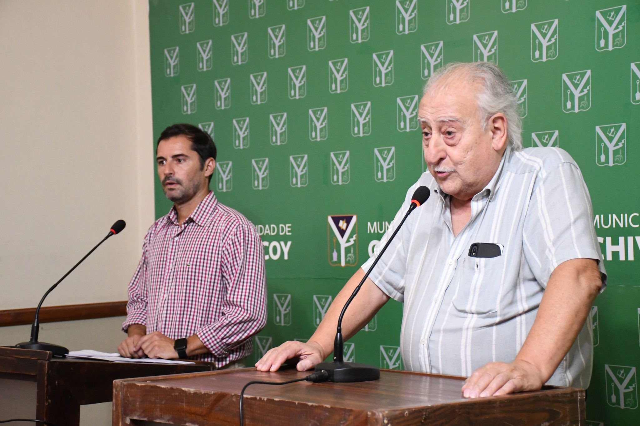 Continuamos estando en los puestos de arriba de los municipios con visibilidad de sus cuentas .