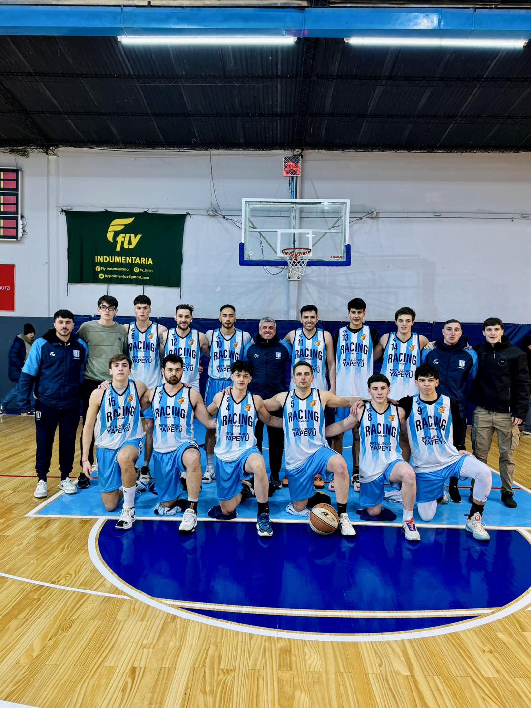Colón y Racing repitieron triunfo en las semifinales y jugarán por el título.