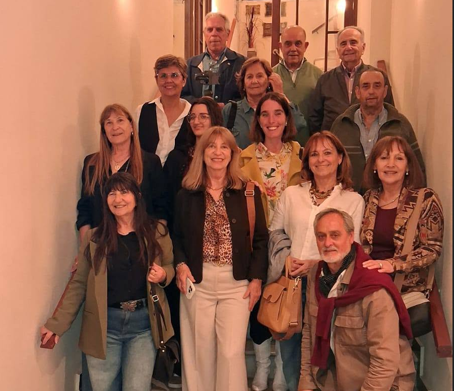 La fotografía celebró su día en Chivilcoy con una conmovedora muestra colectiva en la Sociedad Francesa