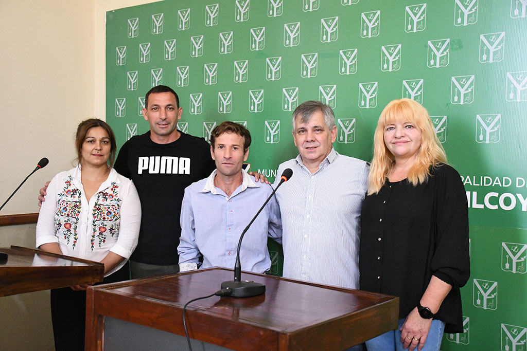 “Vamos a hacer un gran esfuerzo este año para que no pierdan poder adquisitivo”, señaló el intendente.
