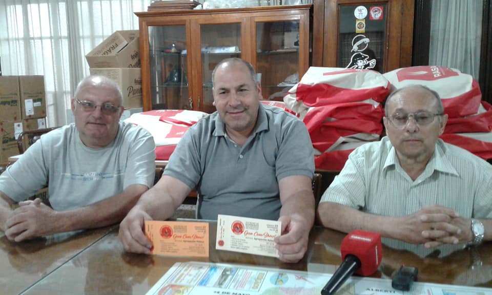 Para toda la familia 
Cena Show de la Sociedad de Bomberos Voluntarios de Chivilcoy