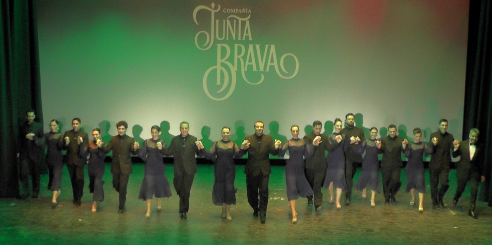 Noche de gala en Alberti: Junta Brava brilló en un colmado Cine Teatro Roma
