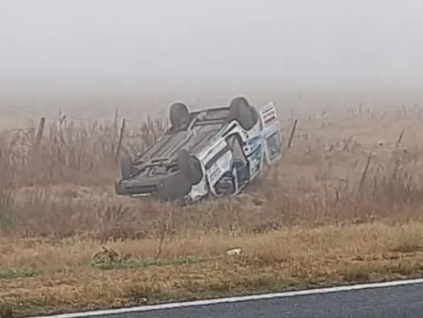 Volcó una camioneta en la Ruta 5: el conductor fue hospitalizado