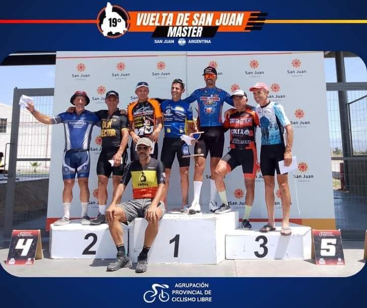 Más de 500 ciclistas participaron de la Vuelta de San Juan Máster con ‘Negrín’ Oviedo y Leo Díaz campeones en sus categorías.