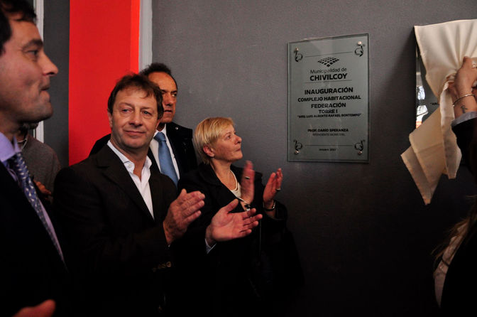 “Me tocó presentar como intendente municipal una de las torres principales"