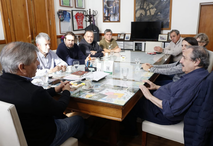 “A Milei hay que ponerle un freno en el Congreso: a su proyecto autoritario, poco democrático, conservador y reaccionario”