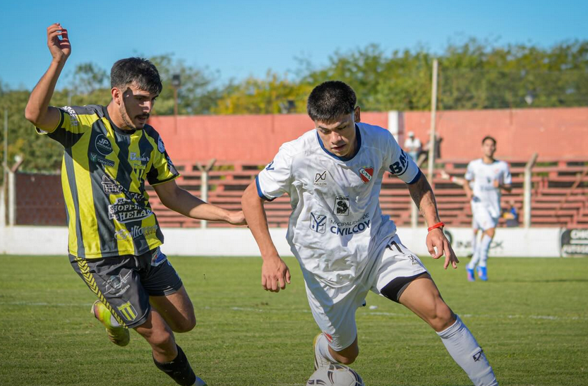 Independiente y Varela hicieron todo en un tiempo con 4 goles en 15 minutos