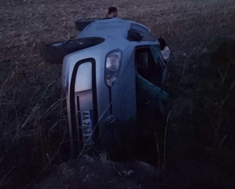 Otro despiste y vuelco de un automóvil, esta vez en la Ruta Provincial Nº 30.