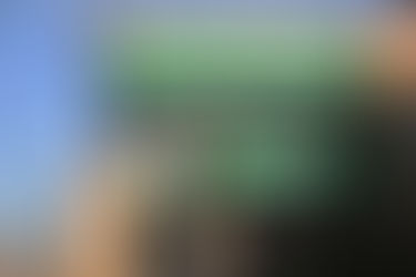 Motociclista en grave estado al colisionar contra una columna de alumbrado público