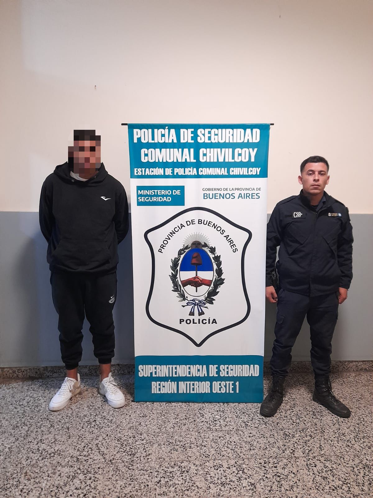Están identificados los 3 ocupantes del vehículo que acompañaban a Farías.