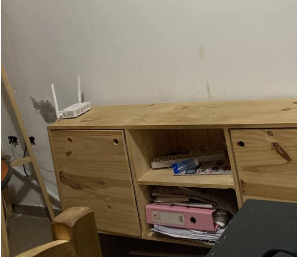 Delincuentes ingresaron a una vivienda, sustrajeron electrodomésticos, ropa y se llevaron hasta  comida de la heladera.