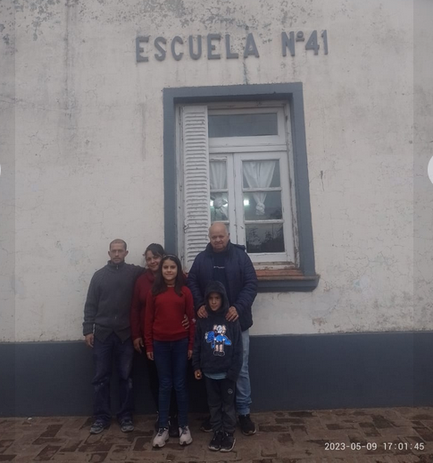 “Tenemos 21 casa – habitación y en 11 funciona la escuela, hay matrícula de alumnos y también están los caseros”